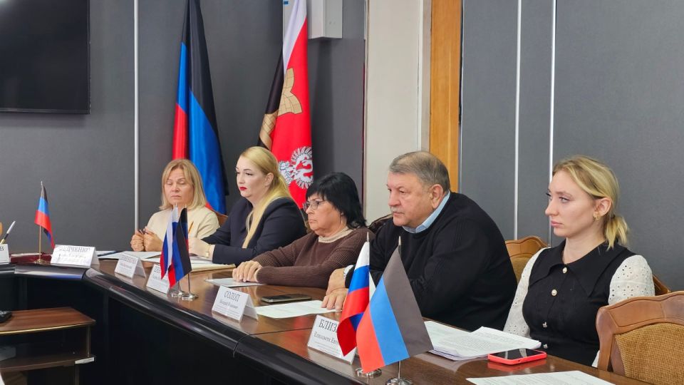 В администрации городского округа Енакиево состоялось заседание межведомственной рабочей группы по вопросам охраны здоровья граждан В администрации городского округа Енакиево состоялось заседание межведомственной рабочей группы по вопросам охраны здоровья граждан