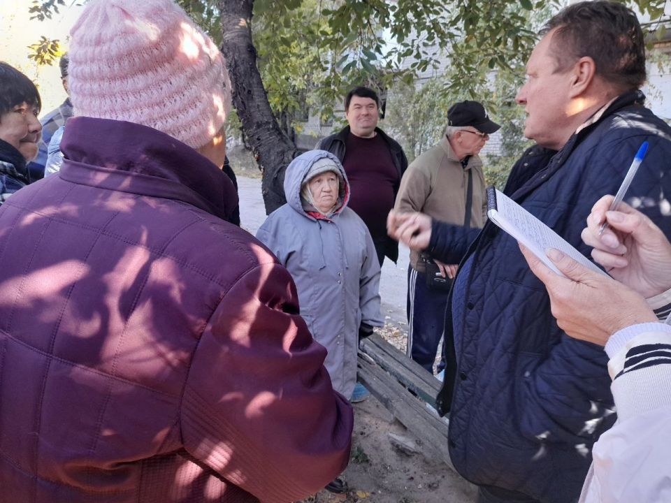 Валентин Левченко: Как и обещал, сегодня в очередной раз встретился с жителями поселка Донецк-Северный, который не так давно был присоединен к Киевскому району Валентин Левченко: Как и обещал, сегодня в очередной раз встретился с жителями поселка Донецк-Северный, который не так давно был присоединен к Киевскому району
