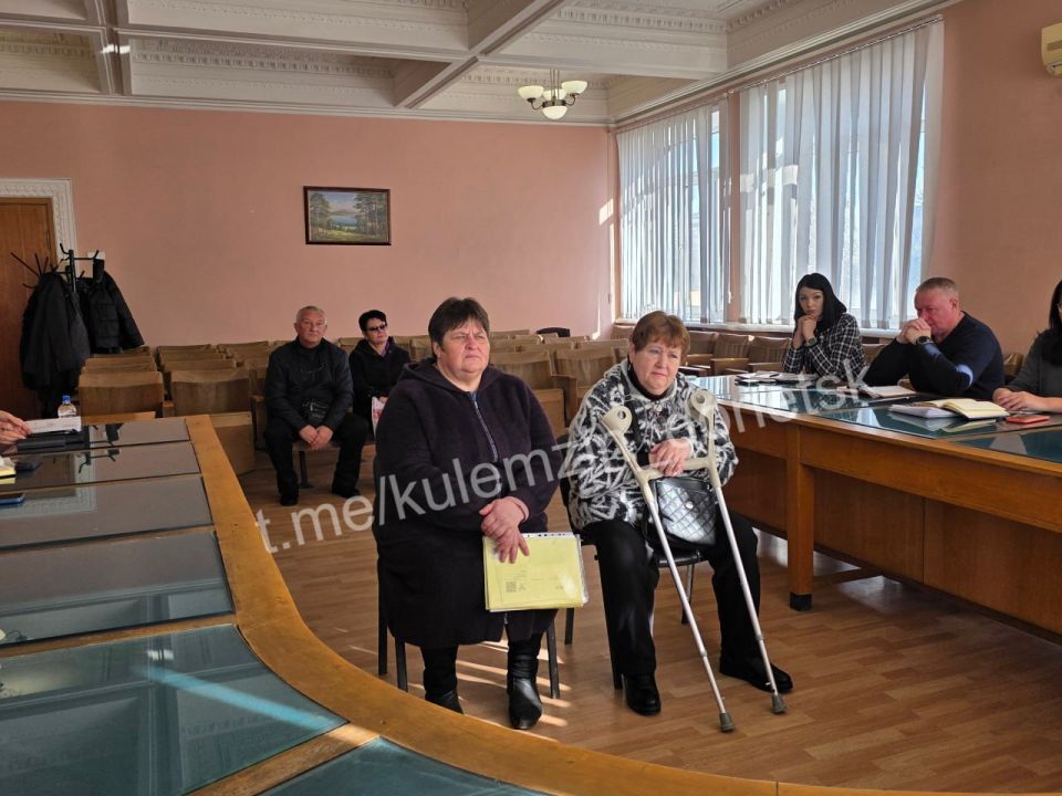 Сегодня советник главы администрации городского округа Донецк провёл приём граждан в общественной приёмной Донецкого городского местного отделения партии «Единая Россия» Сегодня советник главы администрации городского округа Донецк провёл приём граждан в общественной приёмной Донецкого городского местного отделения партии «Единая Россия»