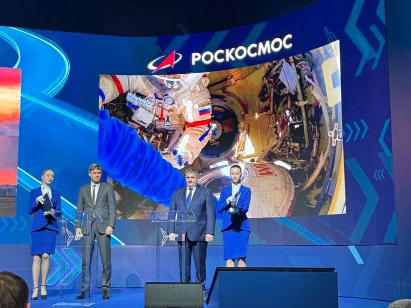 Одним из важных мероприятий сегодняшнего дня на выставке "Дорога-2025" стало пленарное заседание на тему «Автоматизированная дорожно-строительная техника и искусственный интеллект – новые горизонты возможностей» Одним из важных мероприятий сегодняшнего дня на выставке "Дорога-2025" стало пленарное заседание на тему «Автоматизированная дорожно-строительная техника и искусственный интеллект – новые горизонты возможностей»