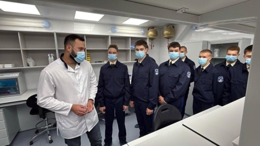 В Донецкой Народной Республике следователи-криминалисты провели экскурсию в лаборатории СЭЦ