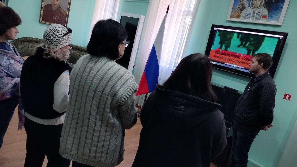 Мемориальный час. 23 октября в МБУ «Музей космонавта Г. Берегового» было подготовлено мероприятие «Мемориальный час «Черный октябрь», к годовщине теракта на Дубровке в Театральном центре (г. Москва)» Мемориальный час. 23 октября в МБУ «Музей космонавта Г. Берегового» было подготовлено мероприятие «Мемориальный час «Черный октябрь», к годовщине теракта на Дубровке в Театральном центре (г. Москва)»