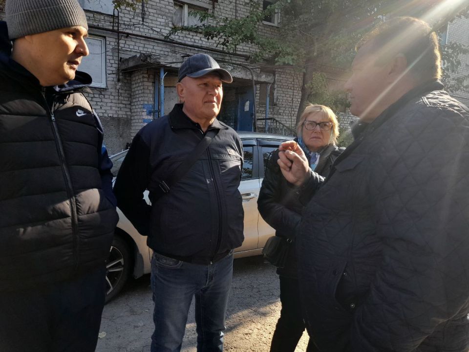 Валентин Левченко: Как и обещал, сегодня в очередной раз встретился с жителями поселка Донецк-Северный, который не так давно был присоединен к Киевскому району Валентин Левченко: Как и обещал, сегодня в очередной раз встретился с жителями поселка Донецк-Северный, который не так давно был присоединен к Киевскому району