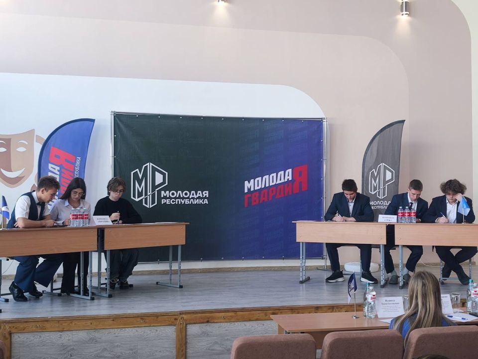 Борис Трима: Команда Мангушской школы №2 заняла призовое место в полуфинале «Лиги ораторов» Борис Трима: Команда Мангушской школы №2 заняла призовое место в полуфинале «Лиги ораторов»