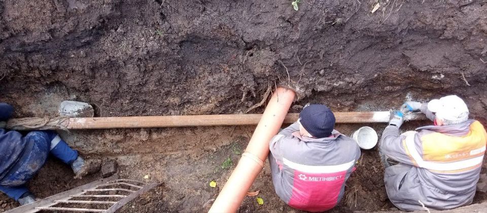 Аварийная бригада Бурятии продолжает устранять неполадки на коммунальных сетях Старобешево Аварийная бригада Бурятии продолжает устранять неполадки на коммунальных сетях Старобешево