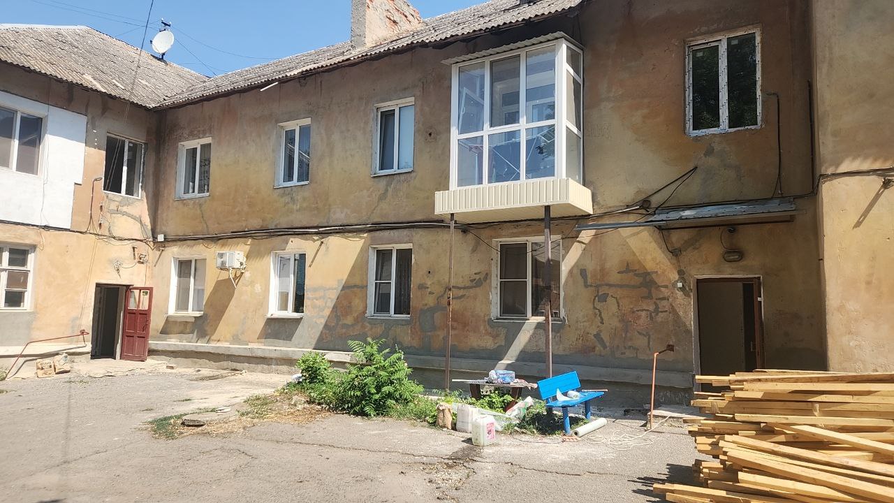 В городе Комсомольское успешно завершены работы по капитальному ремонту в двух многоквартирных домах В городе Комсомольское успешно завершены работы по капитальному ремонту в двух многоквартирных домах