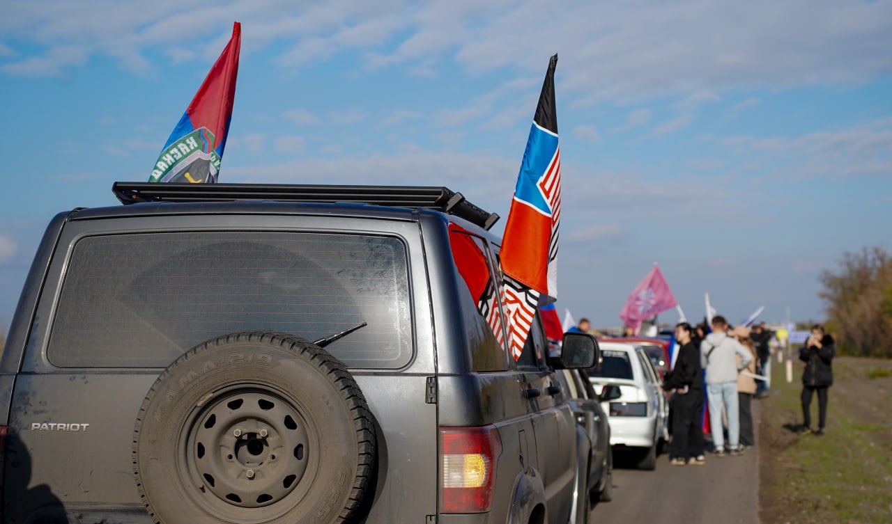 Дорога единства и памяти!. Наша команда присоединилась к автопробегу с Народной Дружиной в честь Дня Флага Донецкой Народной Республики Дорога единства и памяти!. Наша команда присоединилась к автопробегу с Народной Дружиной в честь Дня Флага Донецкой Народной Республики