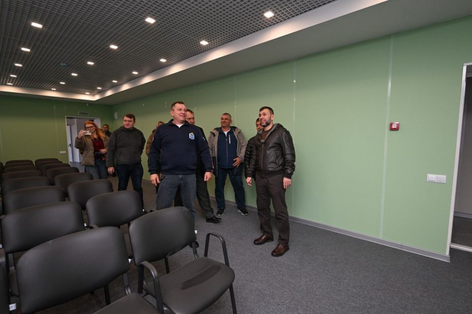 Глава ДНР потребовал в кратчайшие сроки ввести в эксплуатацию многоквартирный дом и административное здание в Авдеевке Глава ДНР потребовал в кратчайшие сроки ввести в эксплуатацию многоквартирный дом и административное здание в Авдеевке