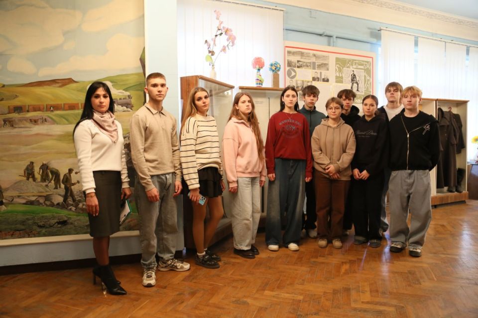 Николай Михайлов: Школьники из города Комсомольское знакомятся с историей рудоуправления Николай Михайлов: Школьники из города Комсомольское знакомятся с историей рудоуправления