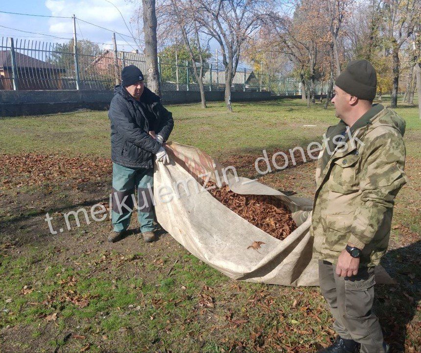 Сотрудники Дирекции парков продолжают заботиться о красоте наших любимых городских пространств Сотрудники Дирекции парков продолжают заботиться о красоте наших любимых городских пространств