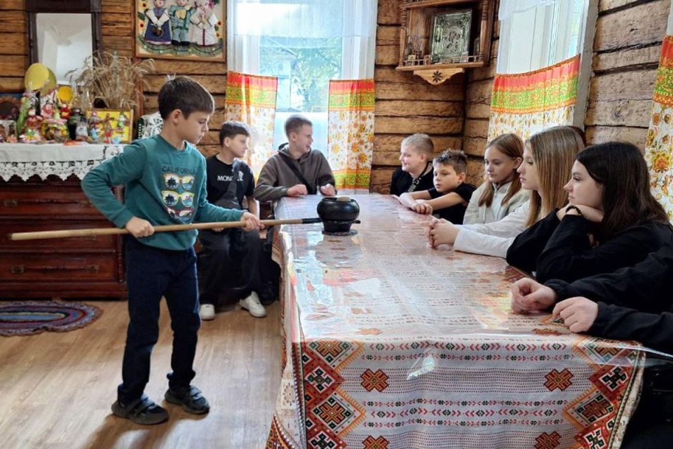 Амвросиевкие школьники рассказали о поездке в Амурскую область Амвросиевкие школьники рассказали о поездке в Амурскую область