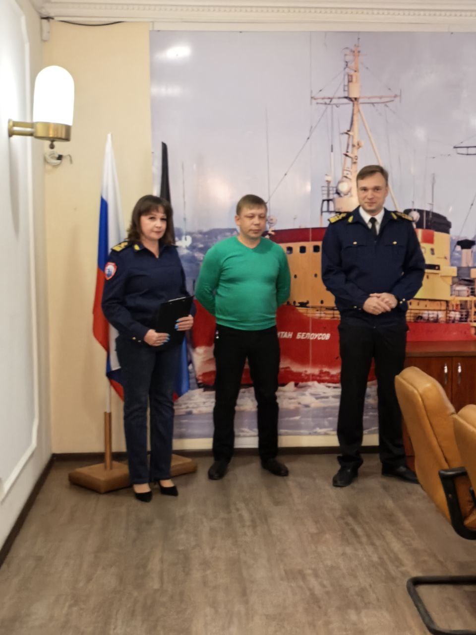 В преддверии профессионального праздника Дня работника автомобильного и городского пассажирского транспорта исполняющий обязанности директора предприятия Дмитрий Чепелев и председатель Профсоюза предприятия Александр... В преддверии профессионального праздника Дня работника автомобильного и городского пассажирского транспорта исполняющий обязанности директора предприятия Дмитрий Чепелев и председатель Профсоюза предприятия Александр...