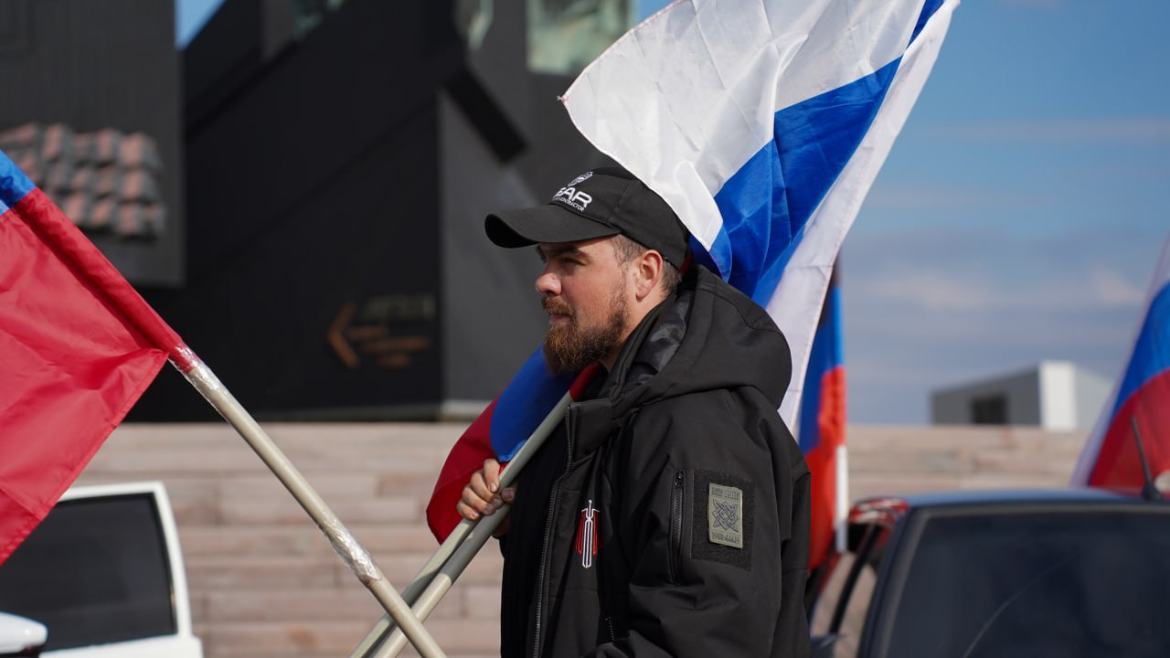 Дорога единства и памяти!. Наша команда присоединилась к автопробегу с Народной Дружиной в честь Дня Флага Донецкой Народной Республики Дорога единства и памяти!. Наша команда присоединилась к автопробегу с Народной Дружиной в честь Дня Флага Донецкой Народной Республики