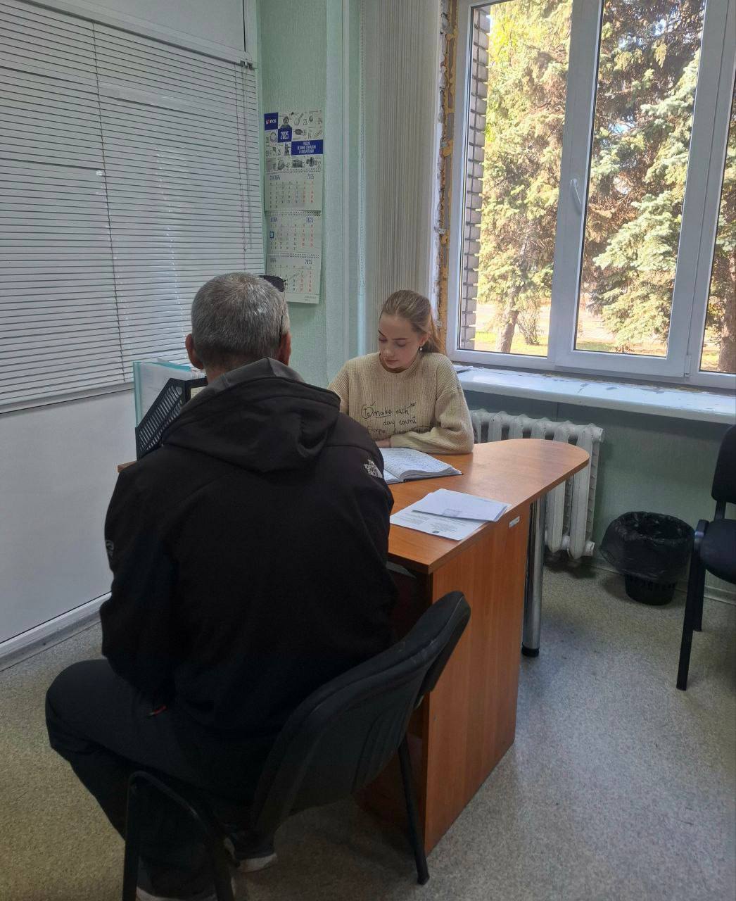 В течение прошедшей недели специалисты Управления капитального строительства и восстановления продолжили активную работу по обеспечению жителей округа необходимыми материалами и проведению обследований поврежденного жилого...