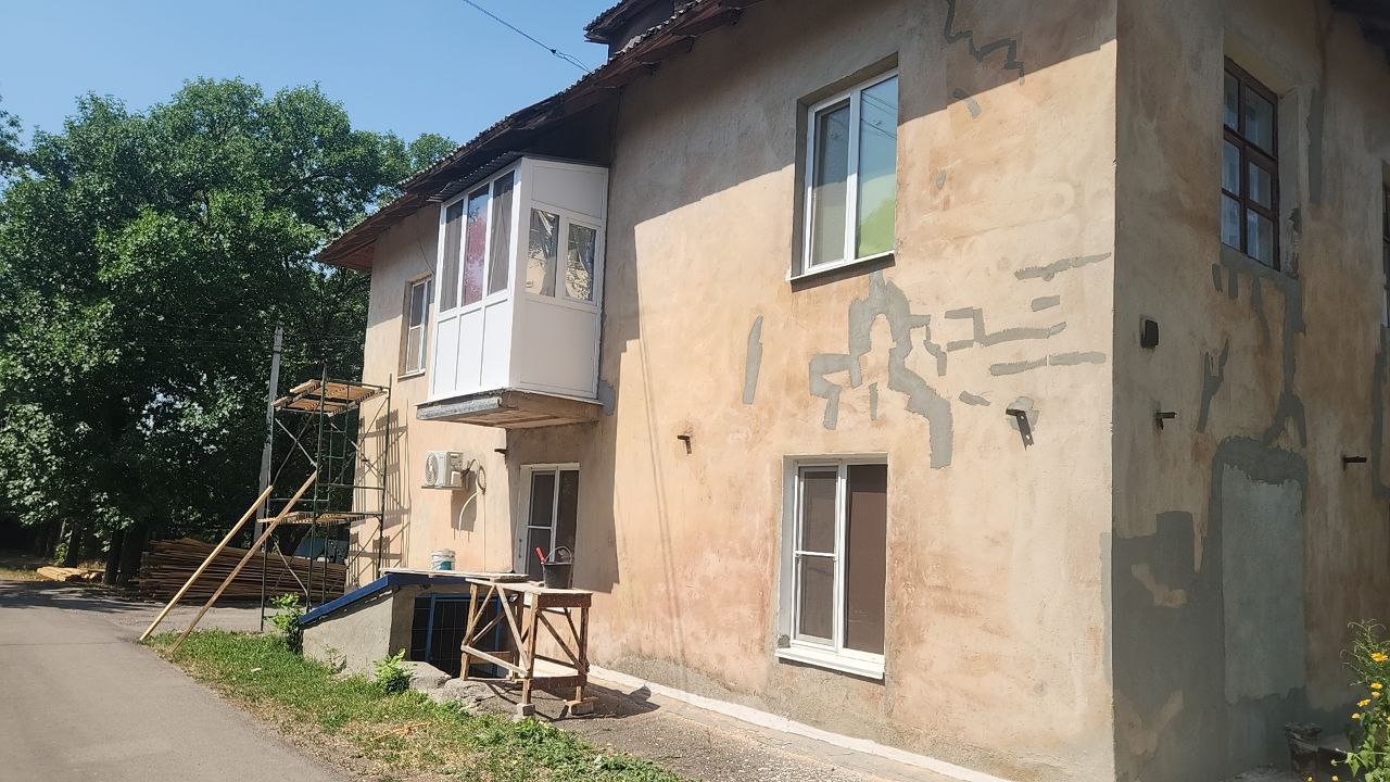 В городе Комсомольское успешно завершены работы по капитальному ремонту в двух многоквартирных домах В городе Комсомольское успешно завершены работы по капитальному ремонту в двух многоквартирных домах