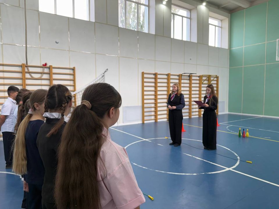 ЕДИНАЯ БОЛЬШАЯ ПЕРЕМЕНА. Сегодня, 24 октября в Тельмановской гимназии, в рамках регионального проекта «Единая большая перемена» и акции "Учиться в Донбассе", учащиеся гимназии приняли участие в игровой программе «Мир... ЕДИНАЯ БОЛЬШАЯ ПЕРЕМЕНА. Сегодня, 24 октября в Тельмановской гимназии, в рамках регионального проекта «Единая большая перемена» и акции "Учиться в Донбассе", учащиеся гимназии приняли участие в игровой программе «Мир...