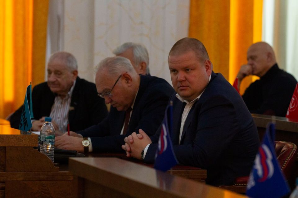 Константин Кузьмин: В рамках взаимодействия законодательной и исполнительной ветвей власти сегодня в Народном Совете состоялся правительственный час Константин Кузьмин: В рамках взаимодействия законодательной и исполнительной ветвей власти сегодня в Народном Совете состоялся правительственный час