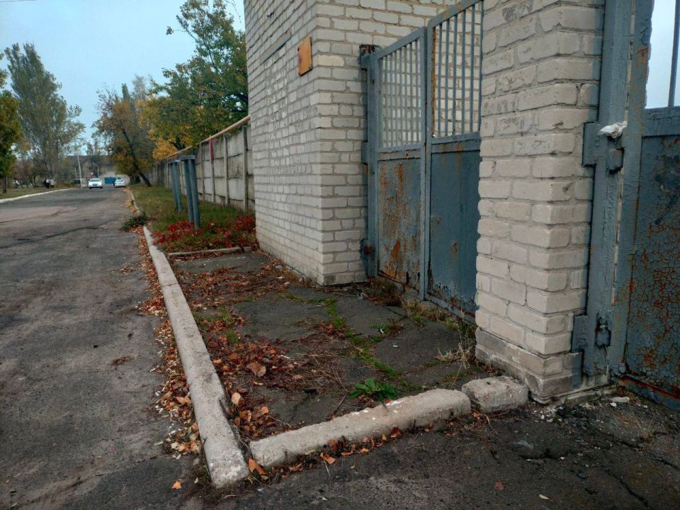 Субботник объединяет!. Сотрудники предприятий Ясиноватского муниципального округа вышли на общий субботник, чтобы сделать наш город чище и уютнее Субботник объединяет!. Сотрудники предприятий Ясиноватского муниципального округа вышли на общий субботник, чтобы сделать наш город чище и уютнее