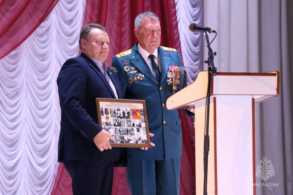 "Научная" сторона спасения: 80 лет научно-технической деятельности института «Респиратор» МЧС России "Научная" сторона спасения: 80 лет научно-технической деятельности института «Респиратор» МЧС России