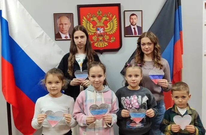 25 октября наша Республика готовиться отметить День флага ДНР 25 октября наша Республика готовиться отметить День флага ДНР