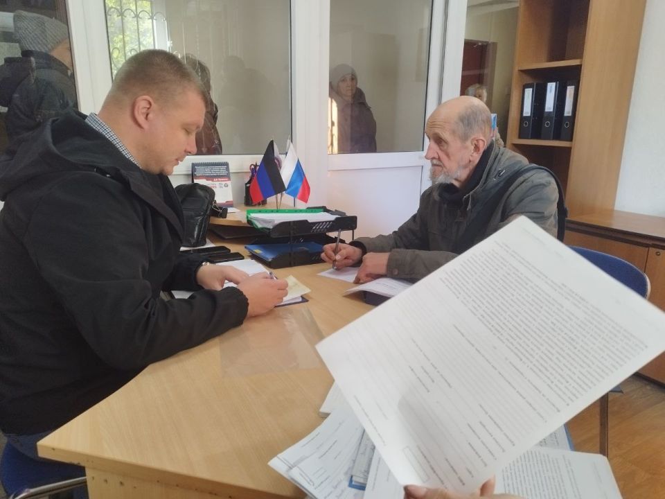 Наталья Великодная: Выездной прием граждан. 23 октября, в Курахово, проведен выездной прием граждан нотариусом по вопросам вступления в наследство и переоформления имущества Наталья Великодная: Выездной прием граждан. 23 октября, в Курахово, проведен выездной прием граждан нотариусом по вопросам вступления в наследство и переоформления имущества
