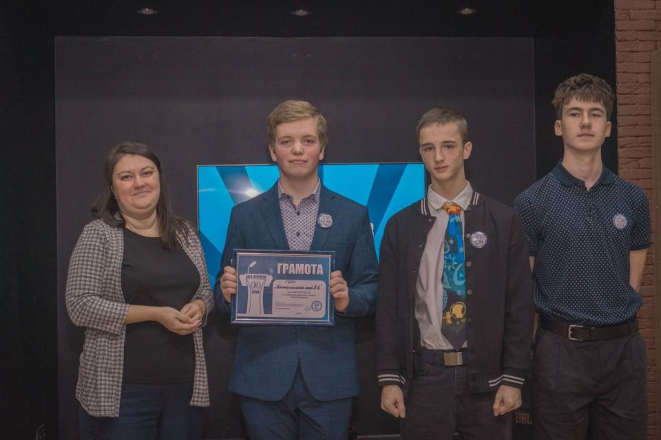 Сделай своё слово оружием. В Донецке прошёл полуфинал «Лиги Ораторов» Сделай своё слово оружием. В Донецке прошёл полуфинал «Лиги Ораторов»
