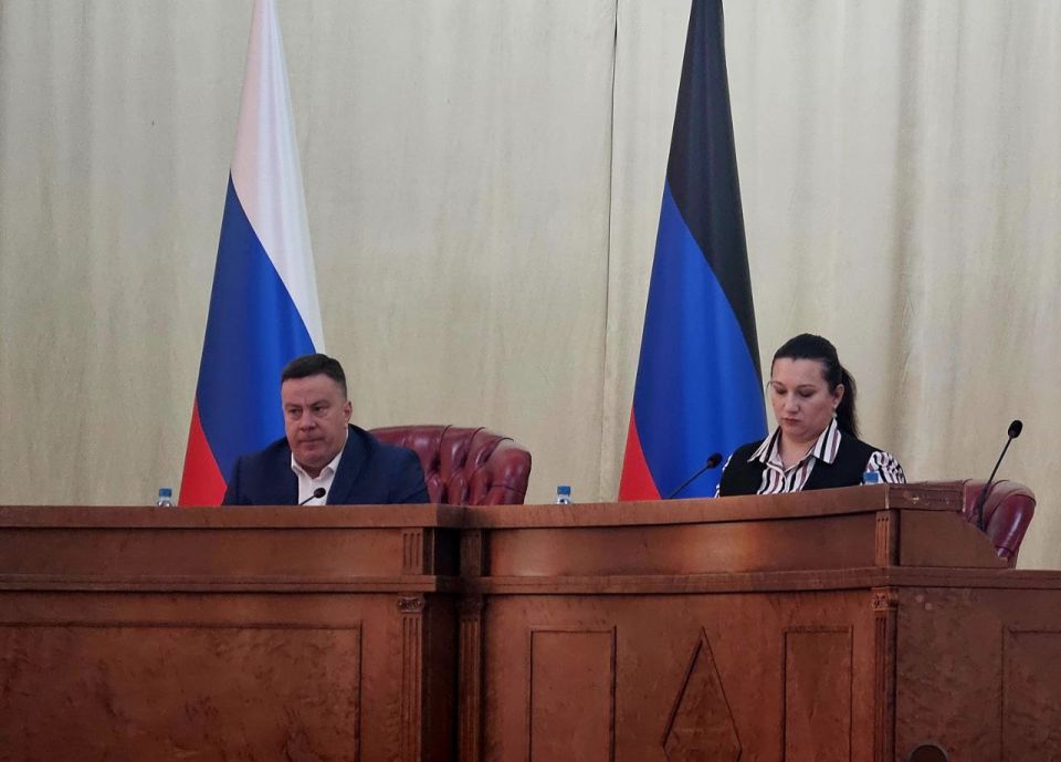 Депутаты Ясиноватского муниципального совета обсудили с руководством Народного Совета создание мониторинговых групп по теплоснабжению Депутаты Ясиноватского муниципального совета обсудили с руководством Народного Совета создание мониторинговых групп по теплоснабжению