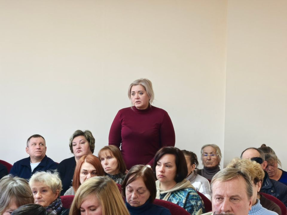 Глава ДНР Денис Пушилин встретился с жителями Ясиноватой Глава ДНР Денис Пушилин встретился с жителями Ясиноватой