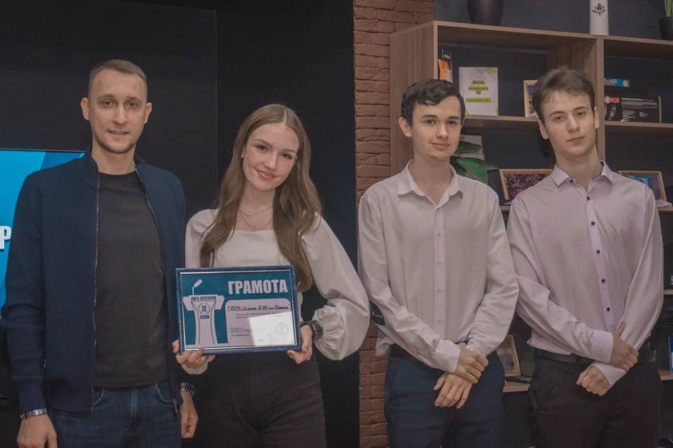 Владислав Подкова: В Донецке прошёл полуфинал «Лиги Ораторов» Владислав Подкова: В Донецке прошёл полуфинал «Лиги Ораторов»