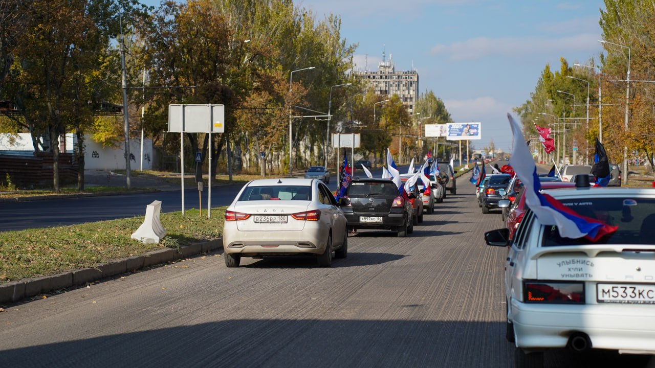 Дорога единства и памяти!. Наша команда присоединилась к автопробегу с Народной Дружиной в честь Дня Флага Донецкой Народной Республики Дорога единства и памяти!. Наша команда присоединилась к автопробегу с Народной Дружиной в честь Дня Флага Донецкой Народной Республики