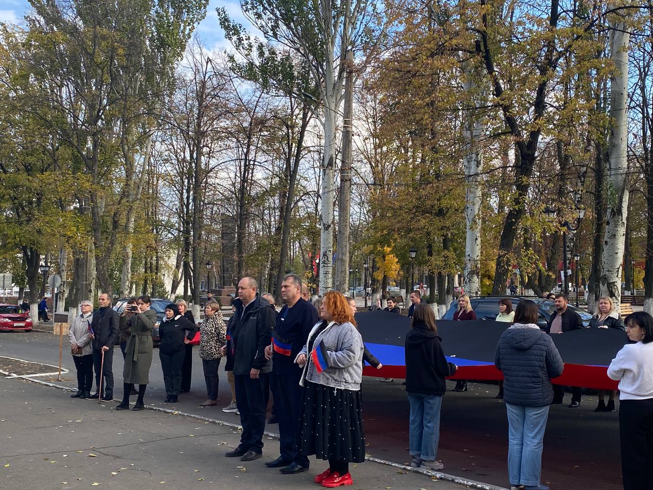 Таймураз Арсоев: Накануне праздника принял участие в торжественном поднятии Государственного флага Донецкой Народной Республики Таймураз Арсоев: Накануне праздника принял участие в торжественном поднятии Государственного флага Донецкой Народной Республики