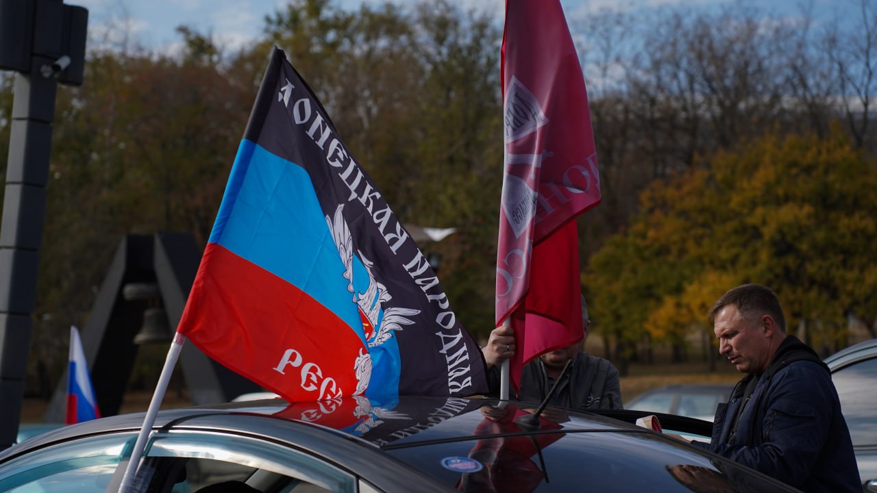 Дорога единства и памяти!. Наша команда присоединилась к автопробегу с Народной Дружиной в честь Дня Флага Донецкой Народной Республики