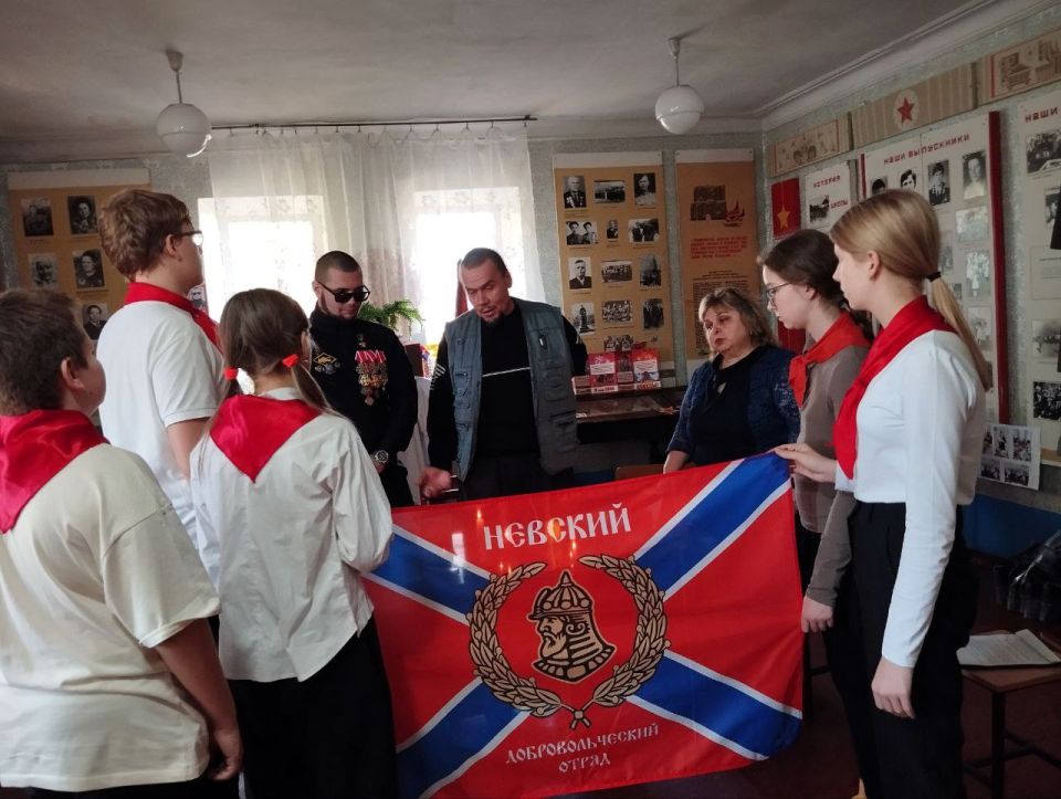 Ветераны-защитники Родины приняли участие в круглом столе Ветераны-защитники Родины приняли участие в круглом столе