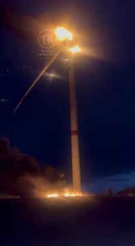 Атакованы ветрогенераторы в подконтрольном Украине Краматорске (ДНР), сообщают местные каналы