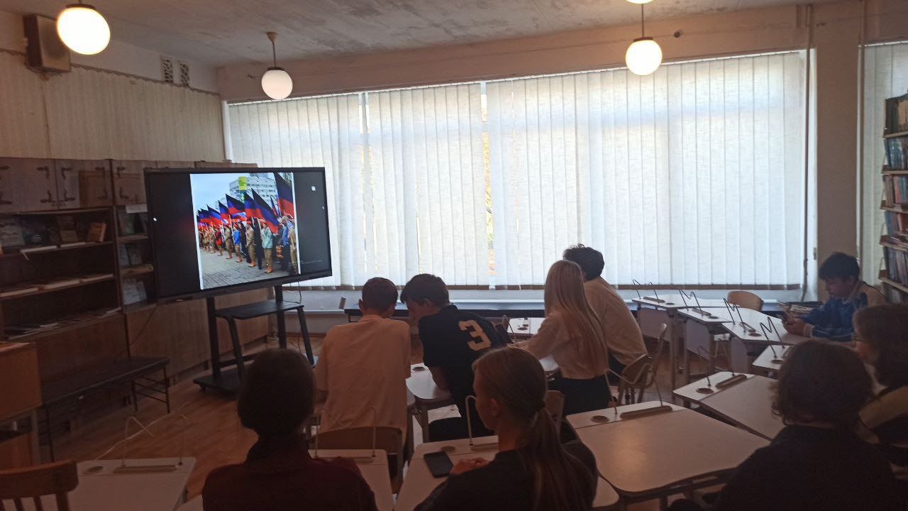 День флага Донецкой Народной Республики День флага Донецкой Народной Республики