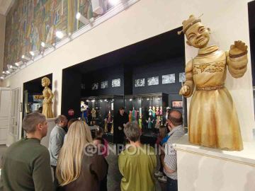 В Донецке прошла премьера спектакля «Тени театра»