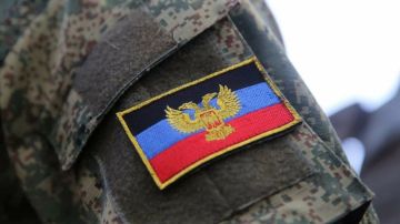 Даниил Безсонов: Сегодня День Государственного флага Донецкой Народной Республики