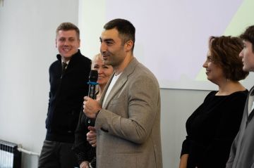 «Предпринимай 68». Принял участие в открытии «Школы молодежного предпринимательства «Предпринимай 68», выступив с докладом на тему «О возможностях для молодых предпринимателей в туристической отрасли»