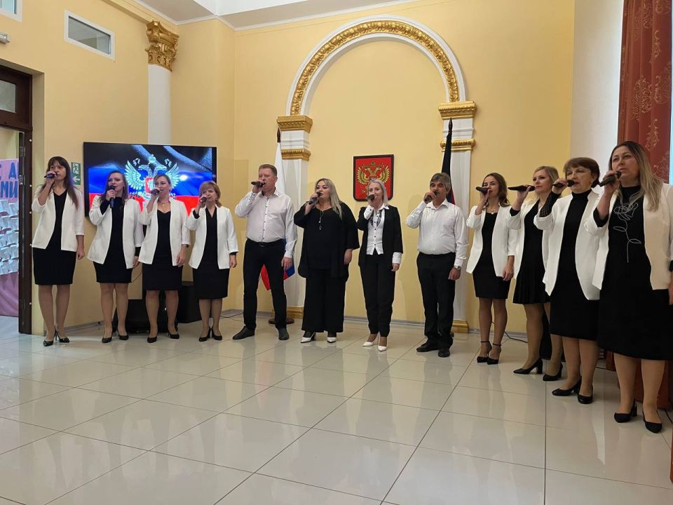 Евгений Поплавский: Сегодня в Харцызском Дворце культуры прошло тематическое мероприятие ко Дню флага ДНР Евгений Поплавский: Сегодня в Харцызском Дворце культуры прошло тематическое мероприятие ко Дню флага ДНР