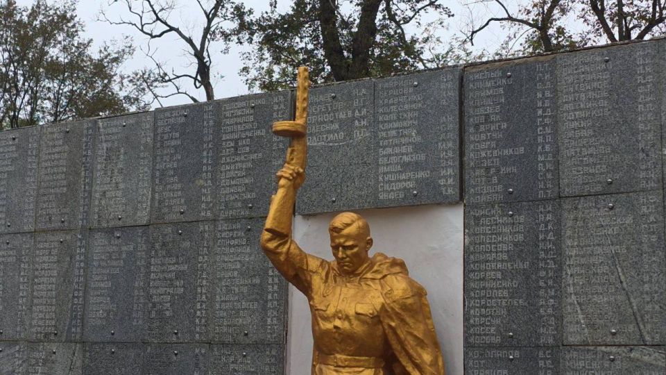 Борис Трима: Чтобы помнили: традиционная патриотическая акция объединила Мангушский и Мелитопольский округа Борис Трима: Чтобы помнили: традиционная патриотическая акция объединила Мангушский и Мелитопольский округа
