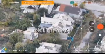 Точным попаданием БПЛА "Молния" был ликвидирован ПВД ВСУчек на Покровском направлении!