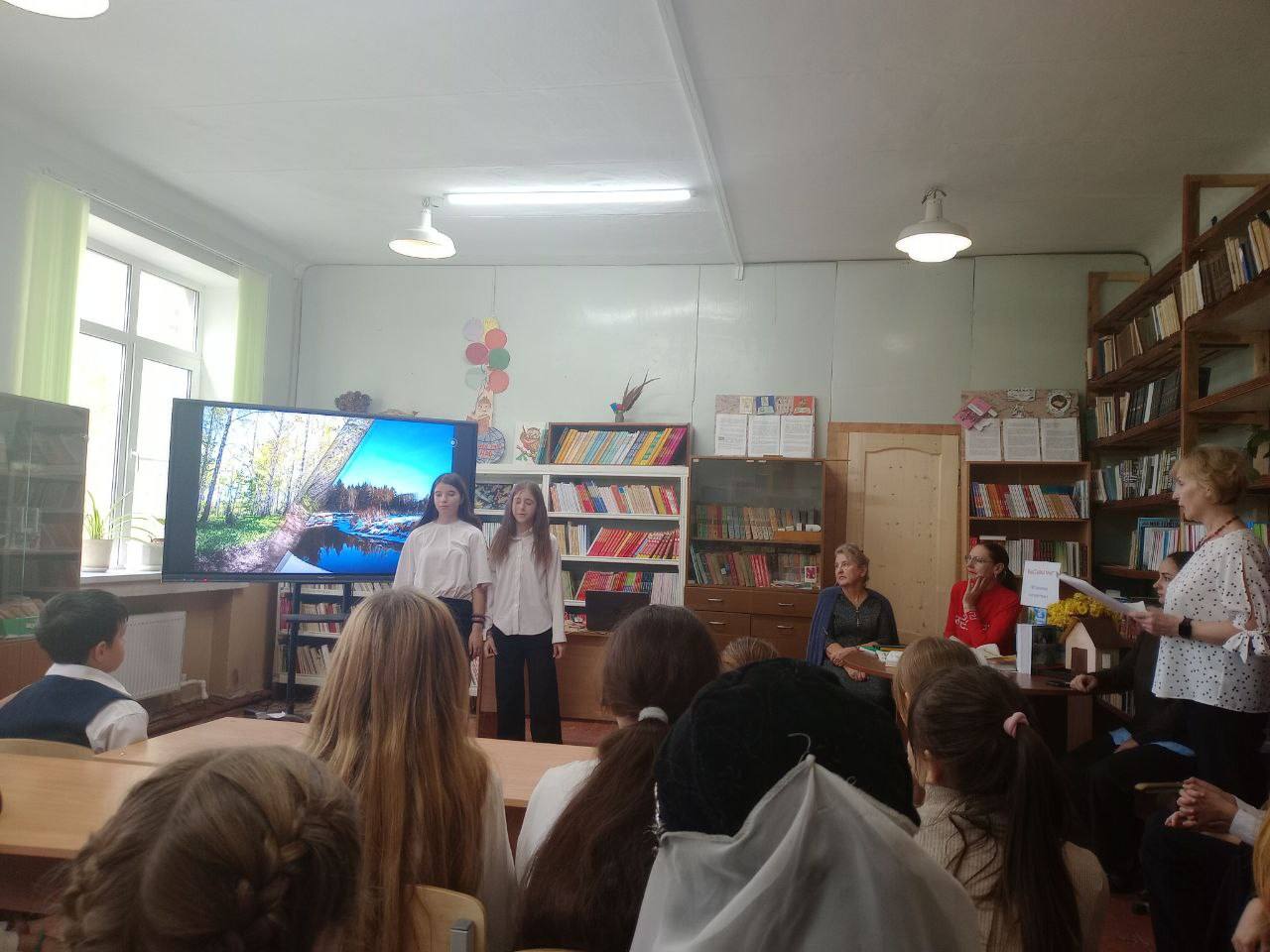 В Бердянской школе прошел поэтический урок «О малой родине стихами» в рамках партпроекта «Культура малой Родины» В Бердянской школе прошел поэтический урок «О малой родине стихами» в рамках партпроекта «Культура малой Родины»