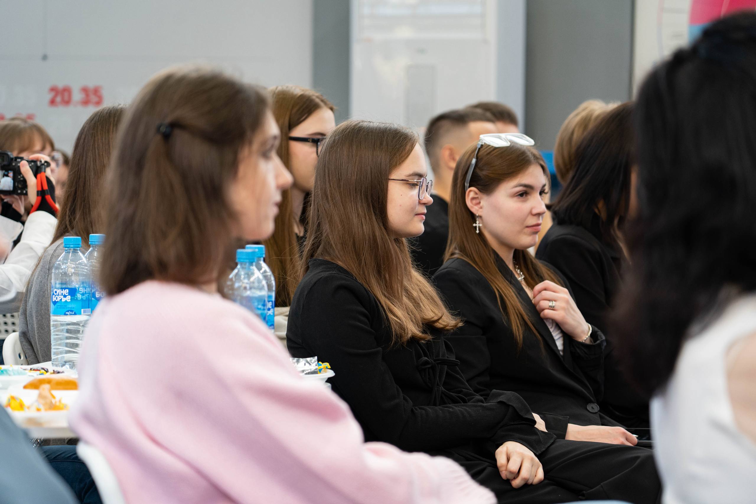 «Предпринимай 68». Принял участие в открытии «Школы молодежного предпринимательства «Предпринимай 68», выступив с докладом на тему «О возможностях для молодых предпринимателей в туристической отрасли» «Предпринимай 68». Принял участие в открытии «Школы молодежного предпринимательства «Предпринимай 68», выступив с докладом на тему «О возможностях для молодых предпринимателей в туристической отрасли»
