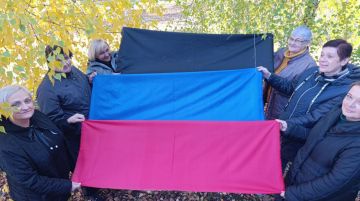 Активисты ПО № 7 Горловского местного отделения партии «Единая Россия» в рамках проекта «Культура малой Родины» ко Дню Государственного флага Донецкой Народной Республики подготовили флешмоб «Символ Республики, яркий и...