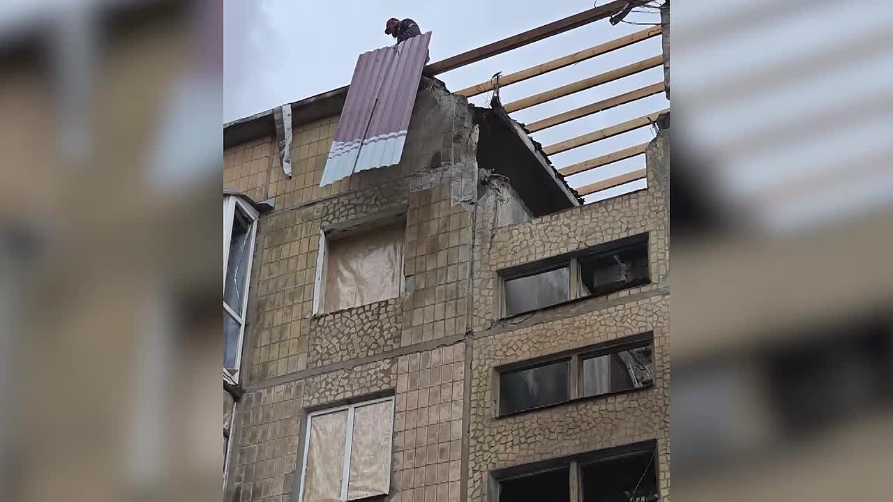 Денис Пушилин: Приступили к ремонту пострадавшего при обстреле дома в Ясиноватой