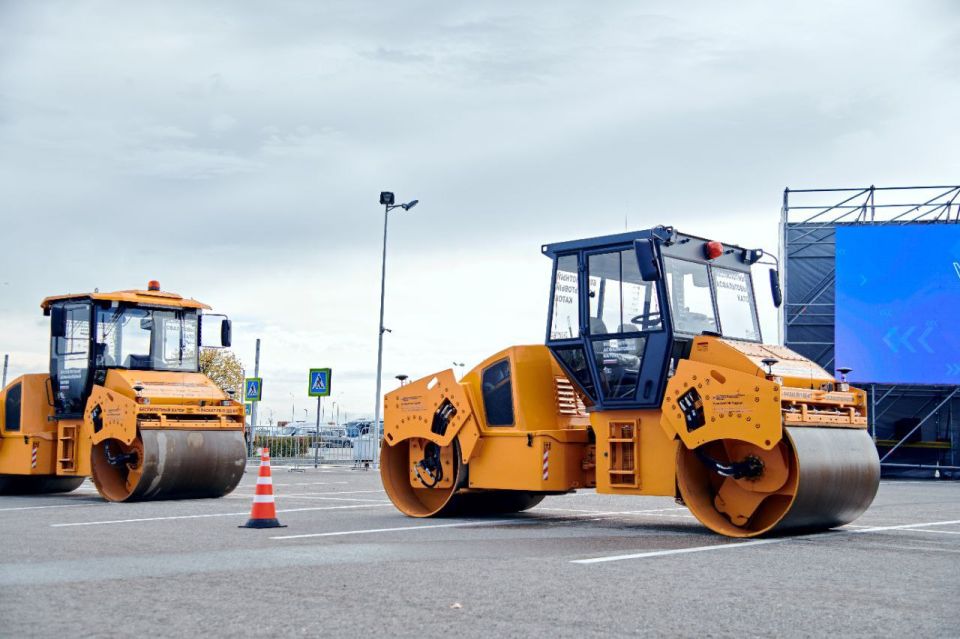 В Минтрансе ДНР подвели итоги участия делегации Республики в работе XII Международной специализированной выставки "Дорога 2025" В Минтрансе ДНР подвели итоги участия делегации Республики в работе XII Международной специализированной выставки "Дорога 2025"