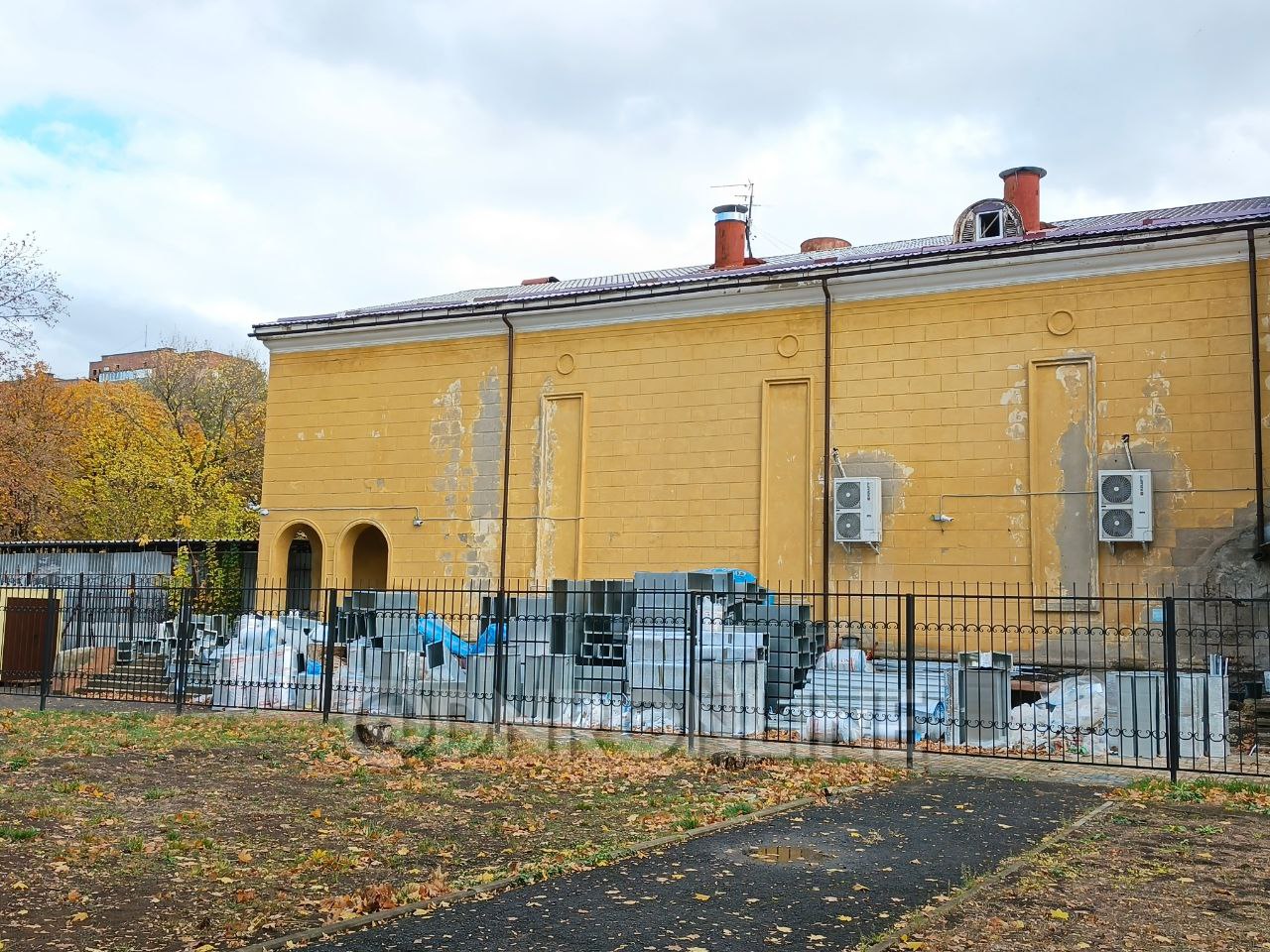 Продолжается ремонт Донецкого театра кукол Продолжается ремонт Донецкого театра кукол
