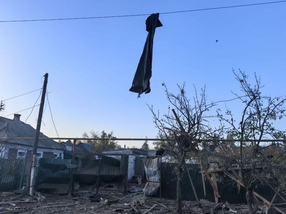 Американские HIMARS снова убивают мирных: ВСУ ударили по Ясиноватой, погибла семья Американские HIMARS снова убивают мирных: ВСУ ударили по Ясиноватой, погибла семья