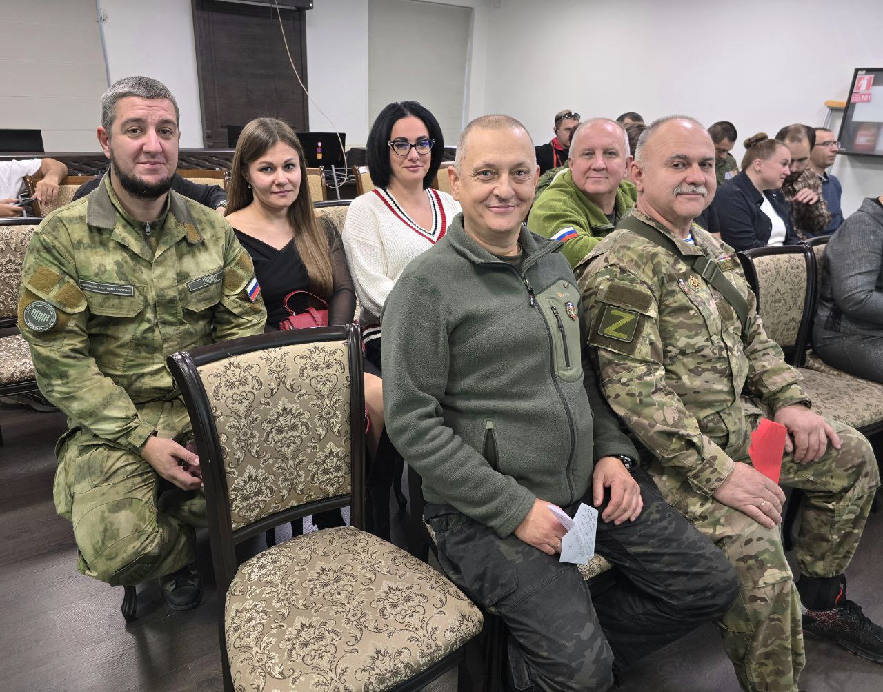 Дмитрий Огилец: Вчера со своими золотыми помощниками и моим коллегой депутатом Народного Совета Александром Камышовым приняли участие в замечательном мероприятии - открытие в Донецке филиала АНО «Центр по реализации... Дмитрий Огилец: Вчера со своими золотыми помощниками и моим коллегой депутатом Народного Совета Александром Камышовым приняли участие в замечательном мероприятии - открытие в Донецке филиала АНО «Центр по реализации...