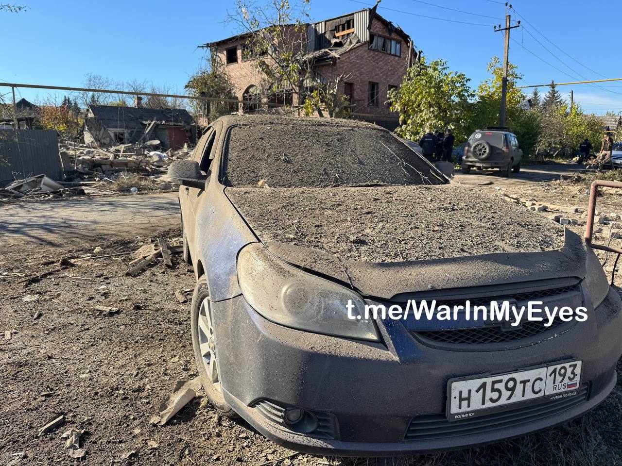 Еще кадры последствий прилета 4 ракет РСЗО «HIMARS» в частный жилой дом в городе Ясиноватая Еще кадры последствий прилета 4 ракет РСЗО «HIMARS» в частный жилой дом в городе Ясиноватая